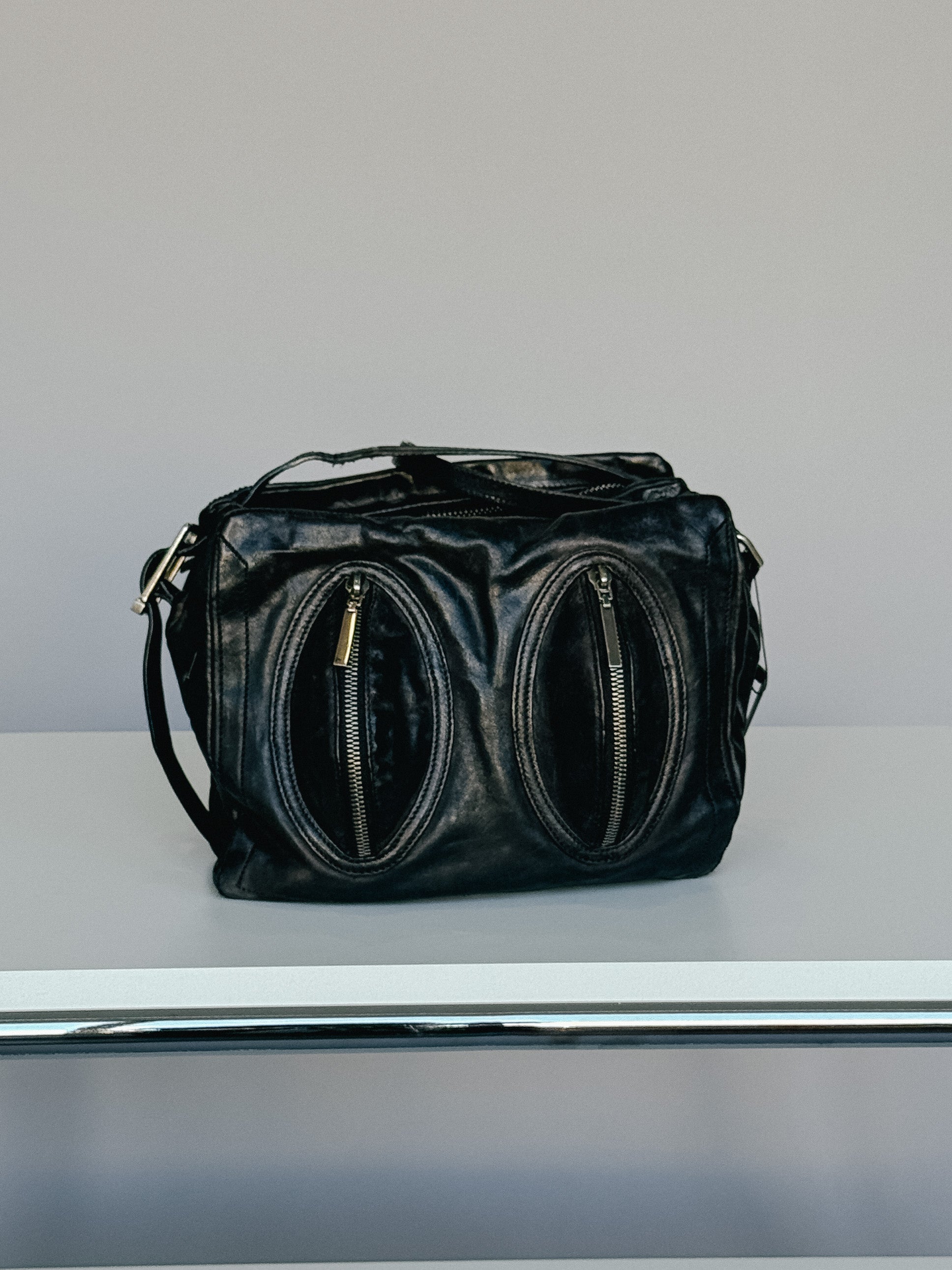 Helmut Lang 2011 Loki Bag – Bleach
