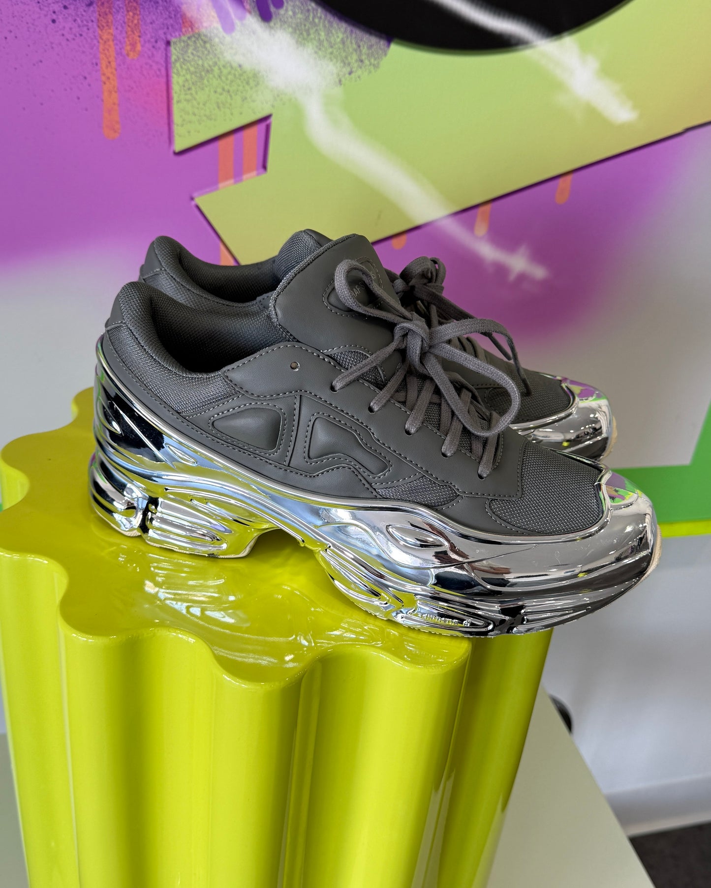 Raf Simons x Adidas Ozweego M9.5