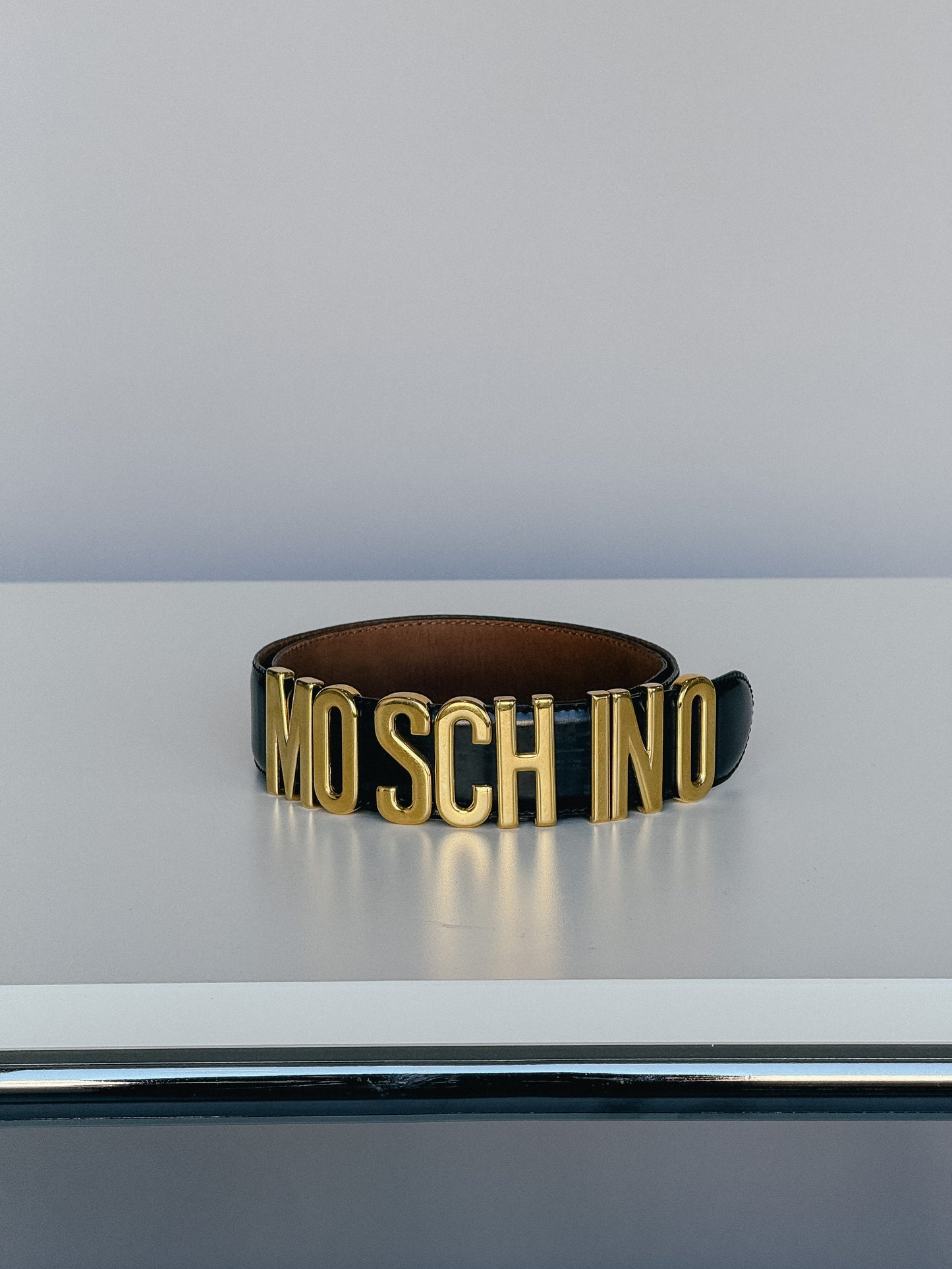 E Vintage MOSCHINO Logo Belt